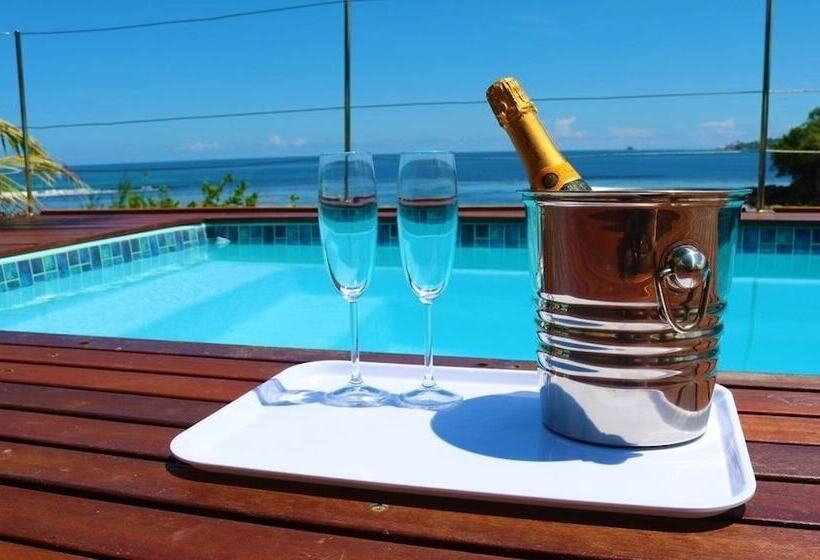 South Point Villas Cerf Island