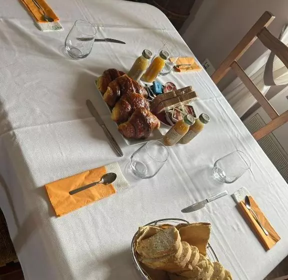ホテル Agriturismo Casale Dello Sparviero