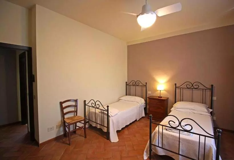 ホテル Agriturismo Casale Dello Sparviero