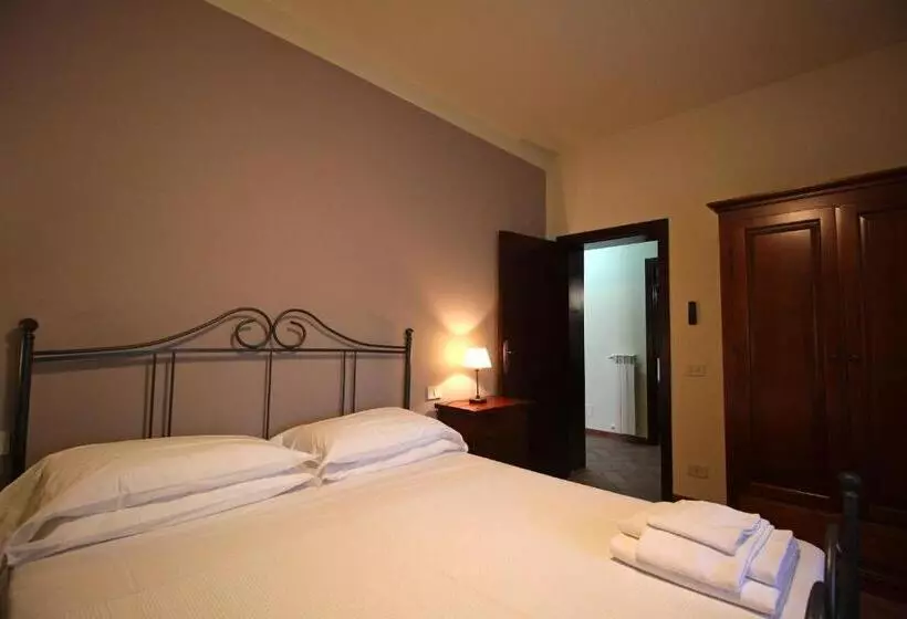 ホテル Agriturismo Casale Dello Sparviero