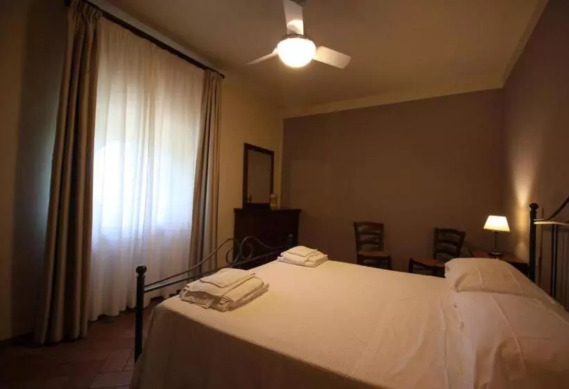 ホテル Agriturismo Casale Dello Sparviero