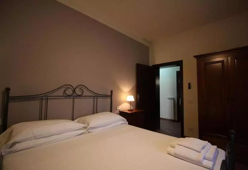 ホテル Agriturismo Casale Dello Sparviero