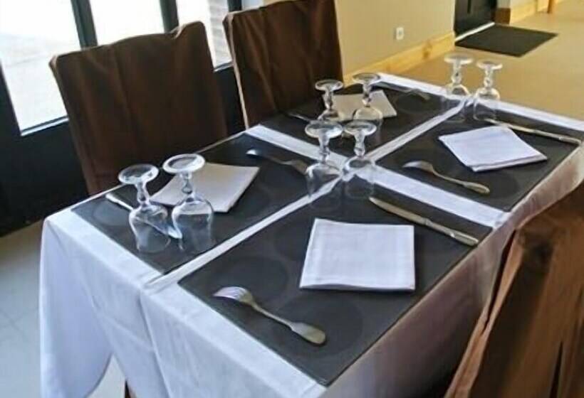 בית מלון כפרי Auberge Du Moulin à Vent, The Originals Relais