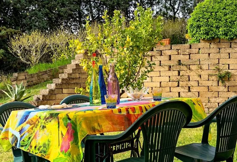 هتل B&b Glicine