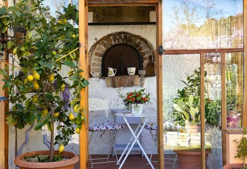 هتل B&b Glicine