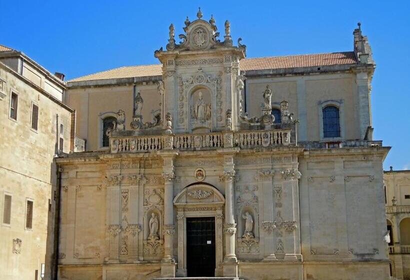 هتل B&b Le Comari Salentine