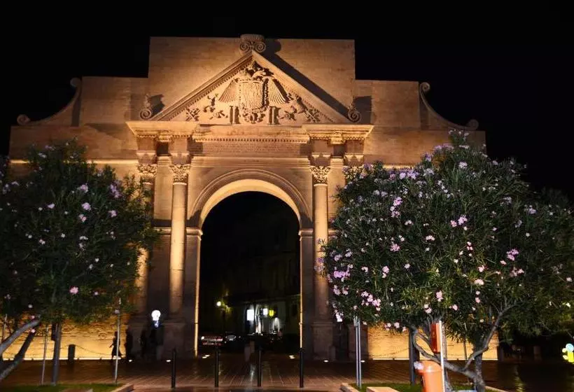 هتل B&b Le Comari Salentine