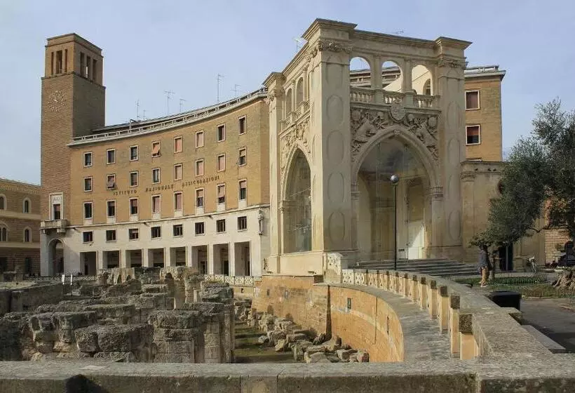 هتل B&b Le Comari Salentine