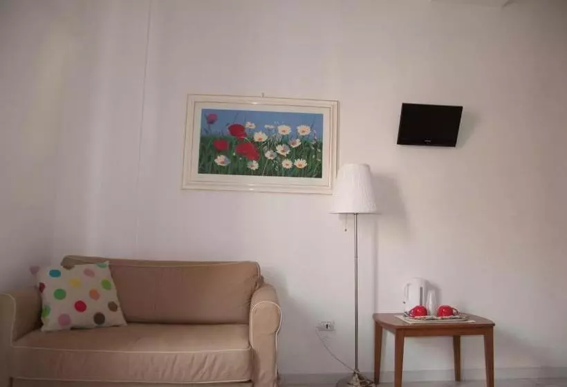 هتل B&b Le Comari Salentine