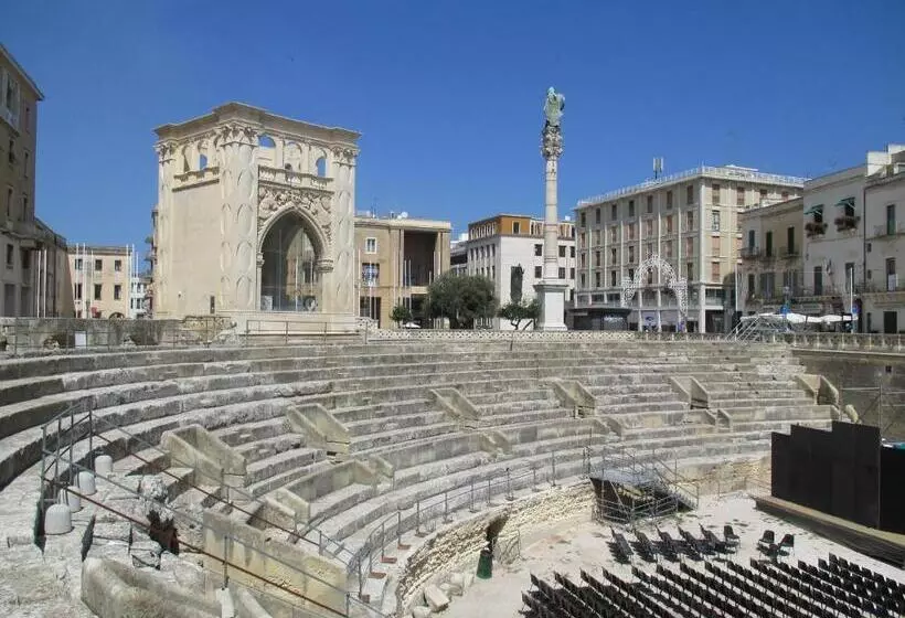 هتل B&b Le Comari Salentine