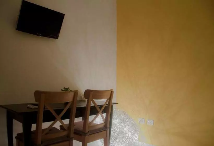 هتل B&b Le Comari Salentine