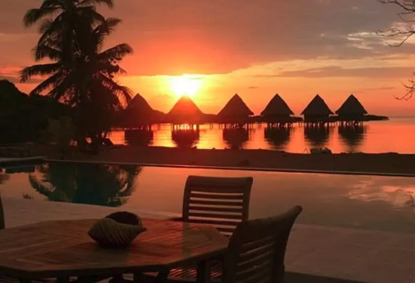Hotelli Coral Lodge