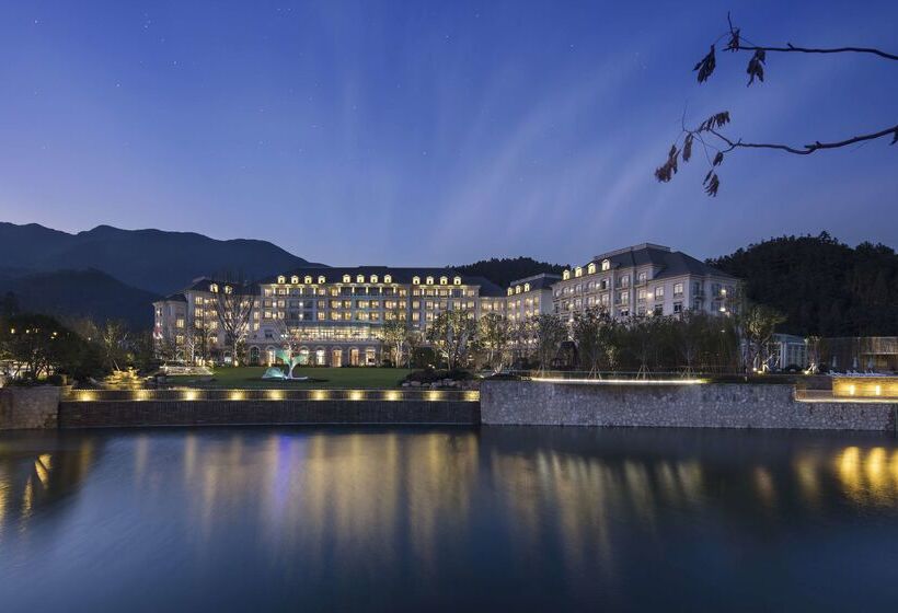 Отель Hilton Garden Inn Hangzhou Lu'niao