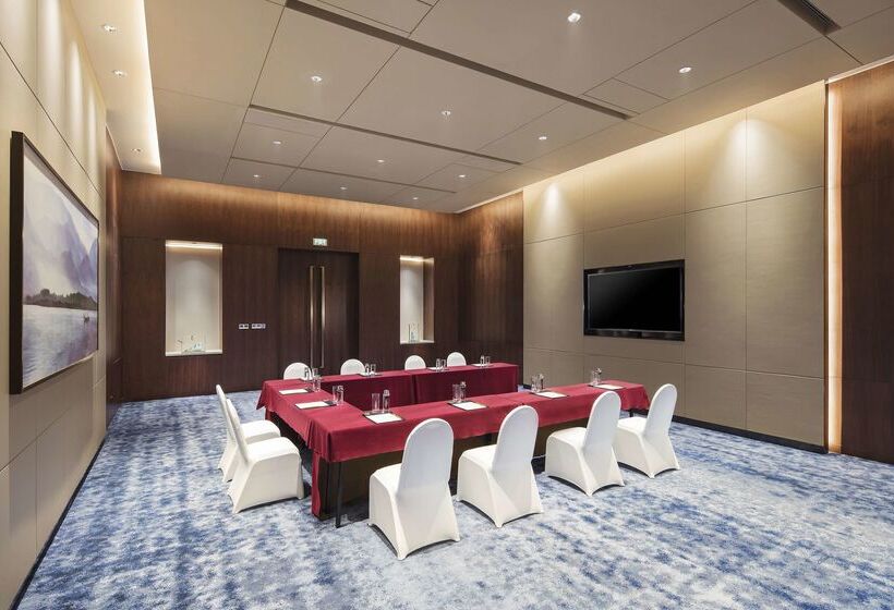 Отель Hilton Garden Inn Hangzhou Lu'niao