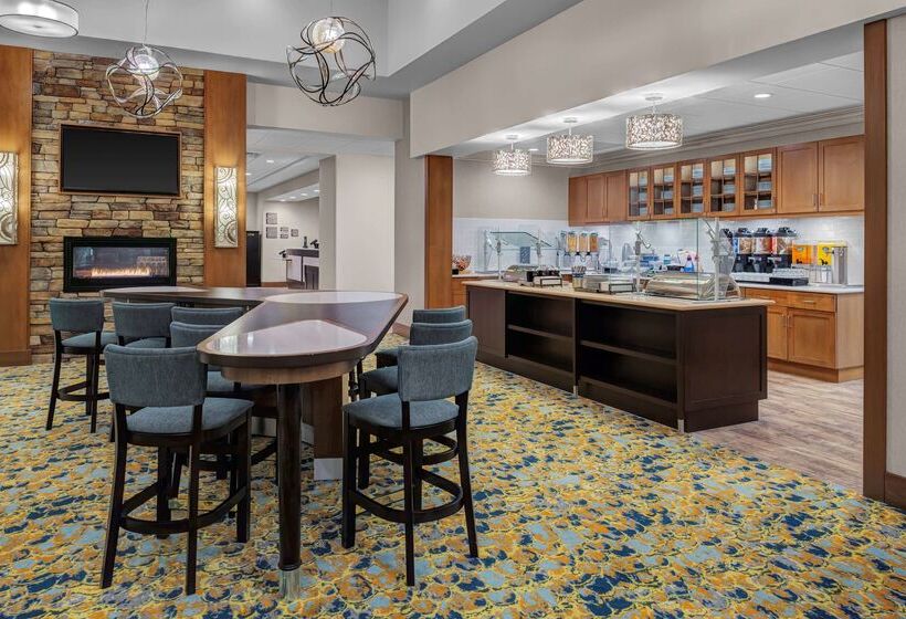 Отель Homewood Suites By Hilton Wauwatosa Milwaukee