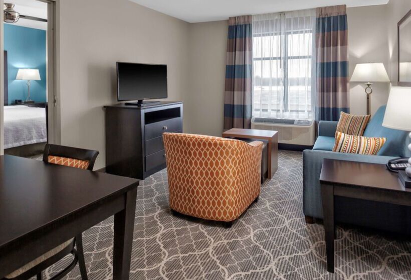 Отель Homewood Suites By Hilton Wauwatosa Milwaukee