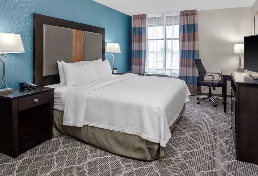 ホテル Homewood Suites By Hilton Wauwatosa Milwaukee