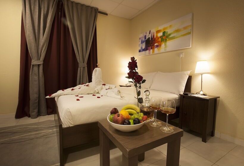 Palms Lily Hotel Suites