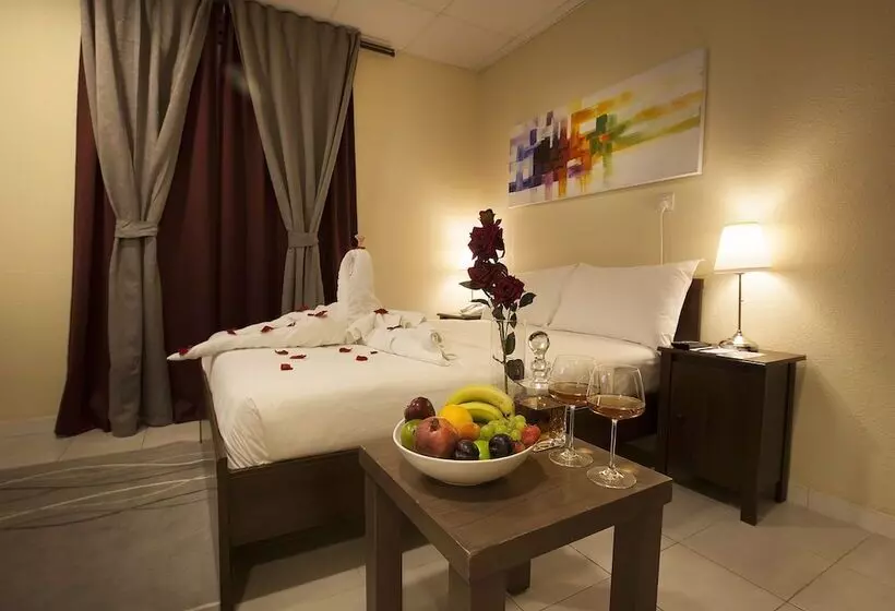 Palms Lily Hotel Suites