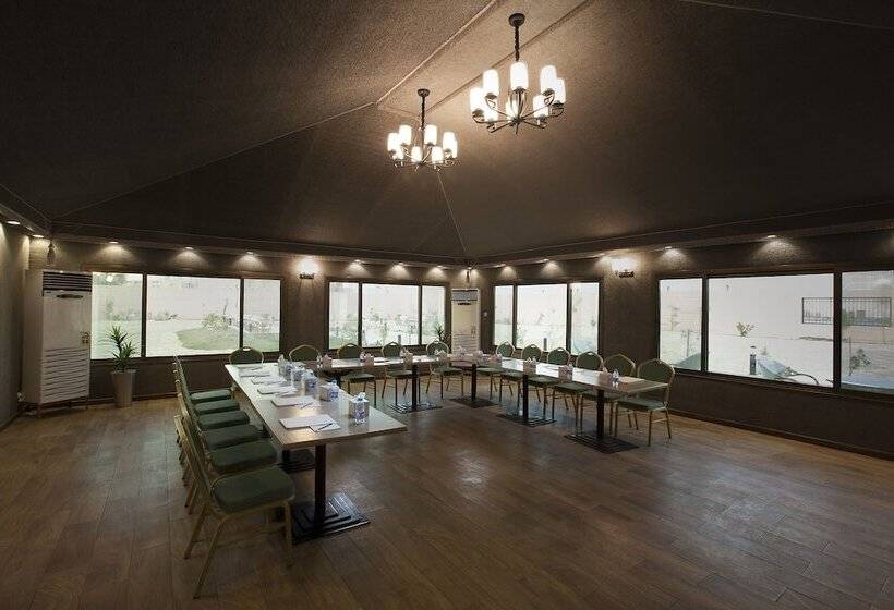 Palms Lily Hotel Suites