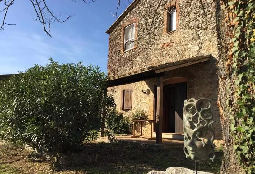 هتل Podere Conte Racani