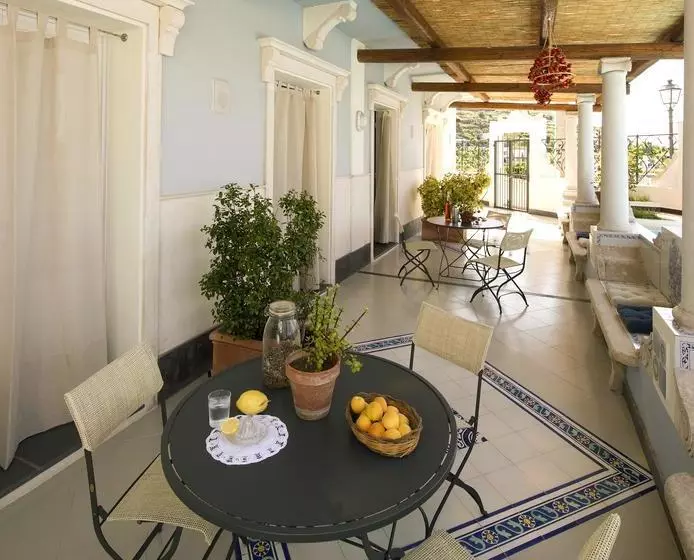 هتل Turkiscu Room & Breakfast