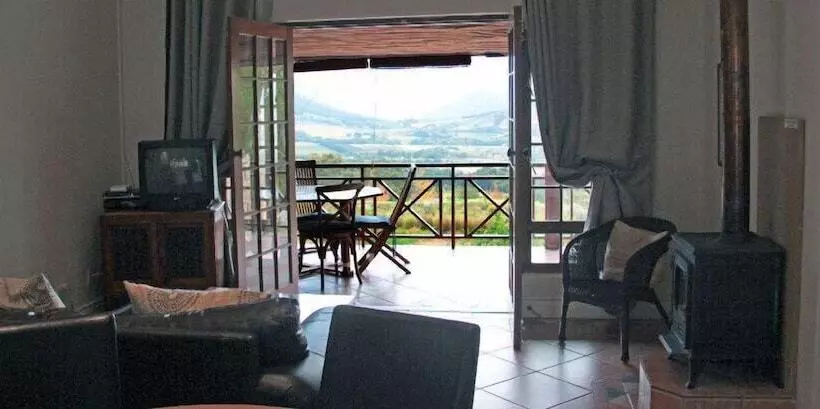 Montmartre Chalets And Guest House