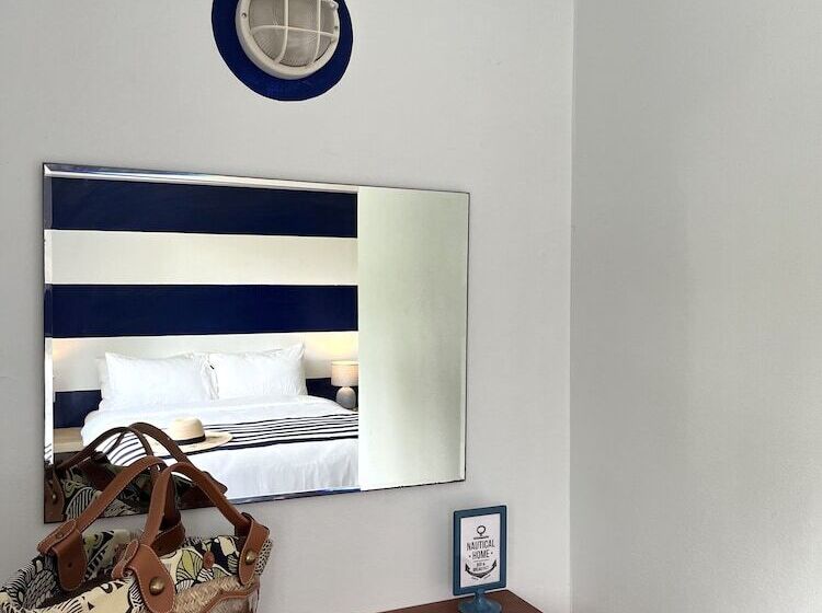 Пансион Nautical Home B&b Khaolak