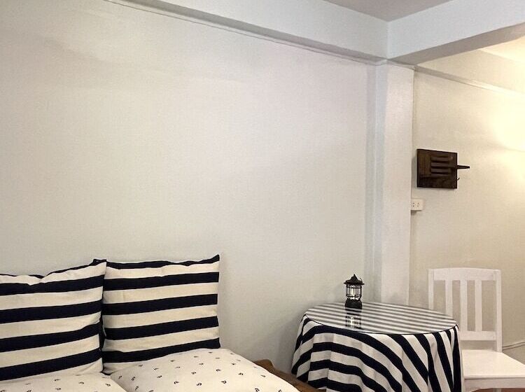 Пансион Nautical Home B&b Khaolak