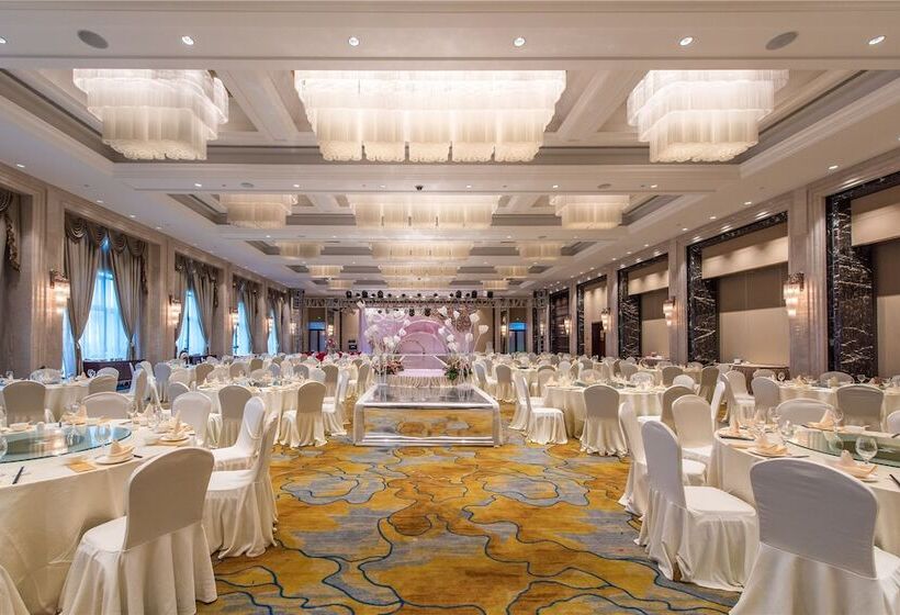 Qianjiang Junting Hotel, Haining