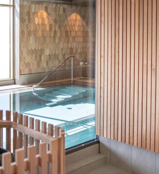 Quality Hotel The Box