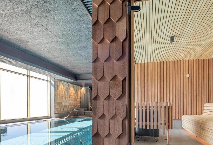 Quality Hotel The Box