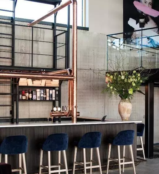 Quality Hotel The Box