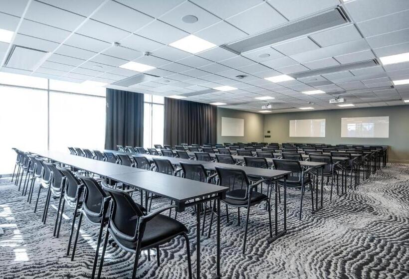 Quality Hotel The Box