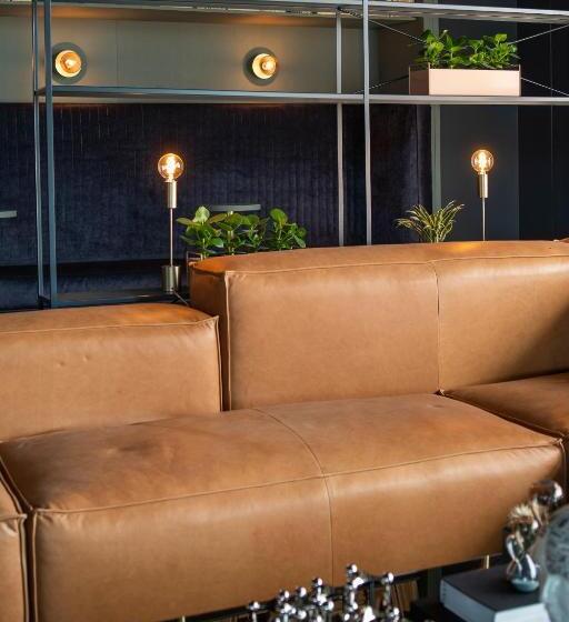 Quality Hotel The Box