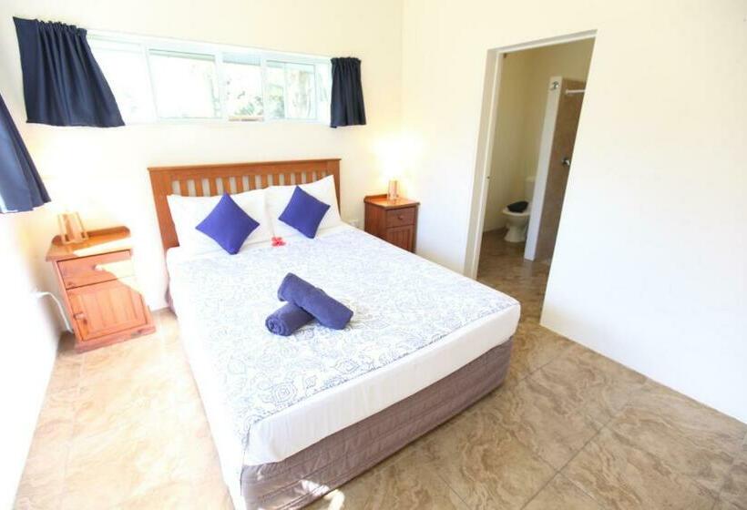 White House Apartments