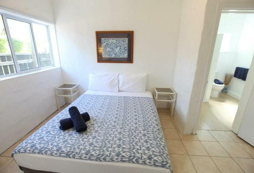 White House Apartments