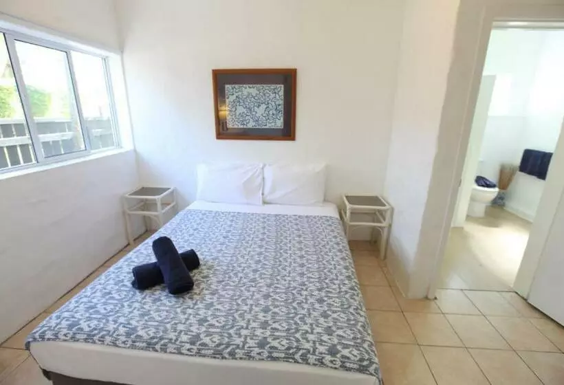 White House Apartments