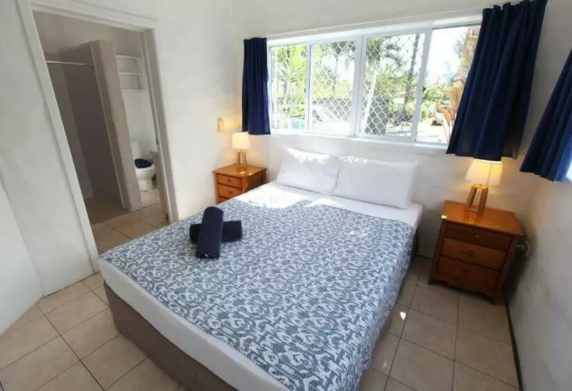 White House Apartments