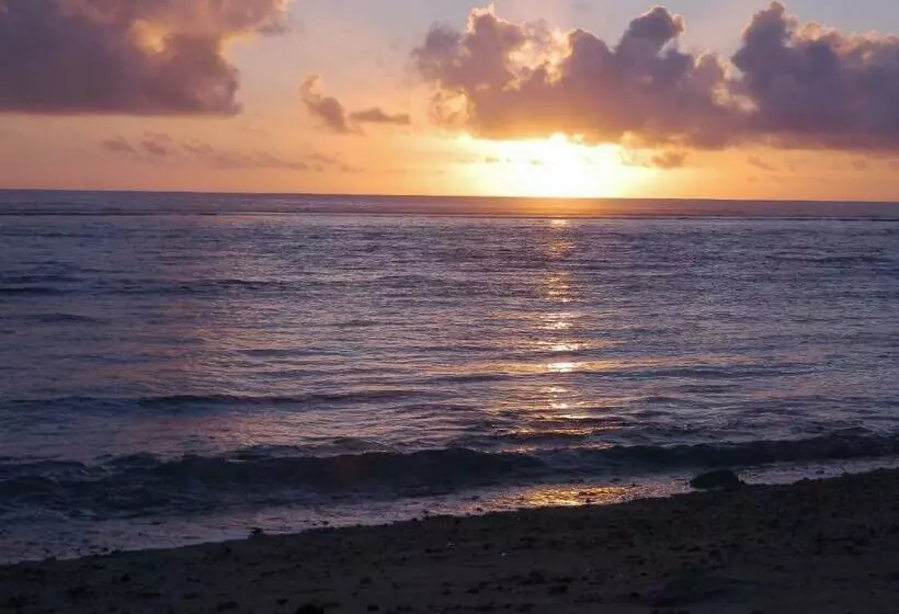 White House Apartments