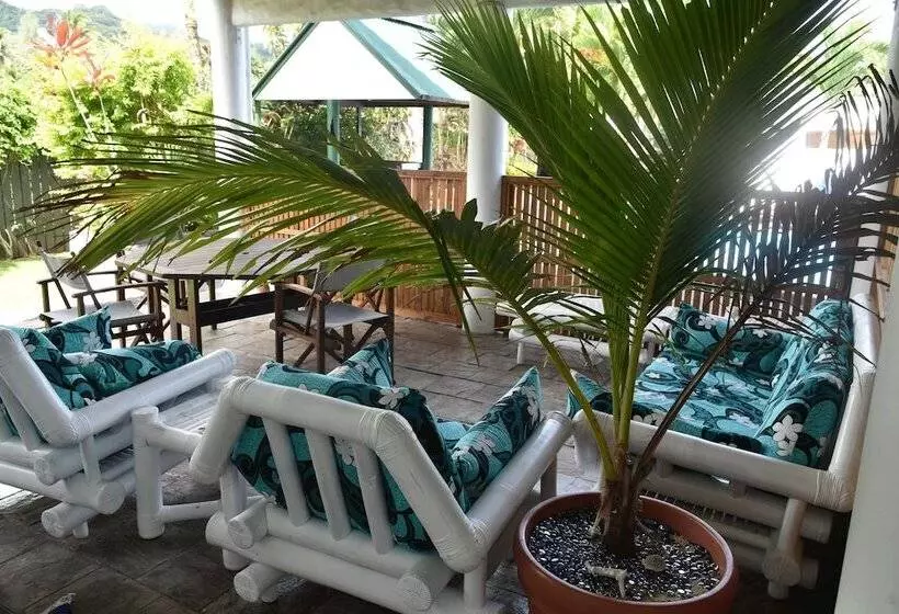 White House Apartments