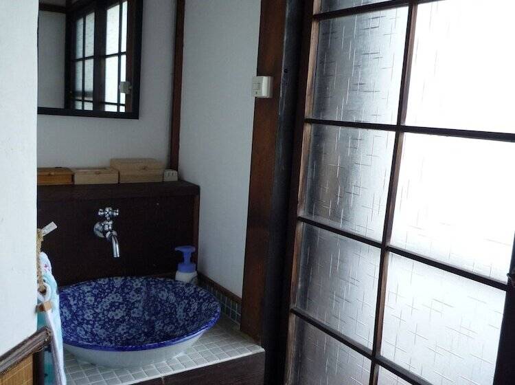 Общежитие Guesthouse Kiten