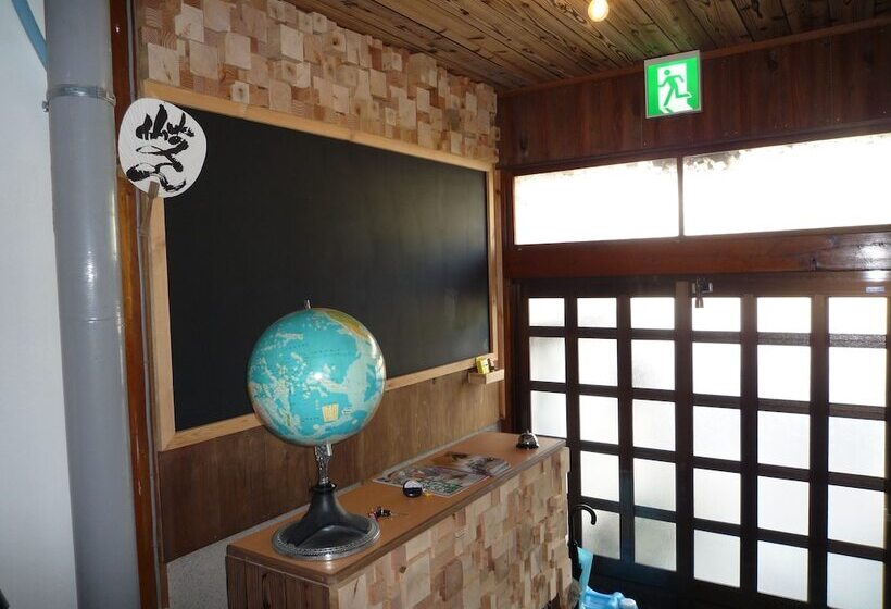 Общежитие Guesthouse Kiten