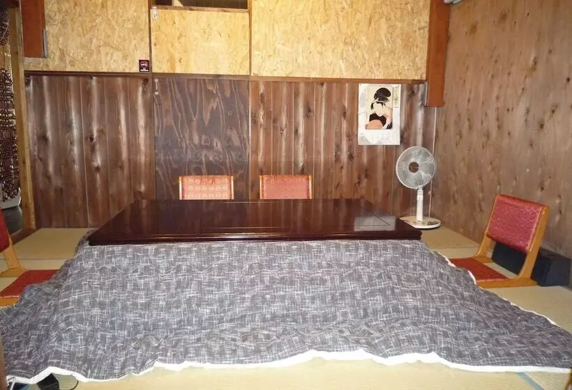 Retkeilymaja Guesthouse Kiten