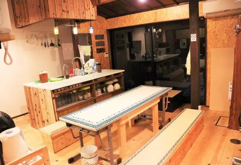 Retkeilymaja Guesthouse Kiten
