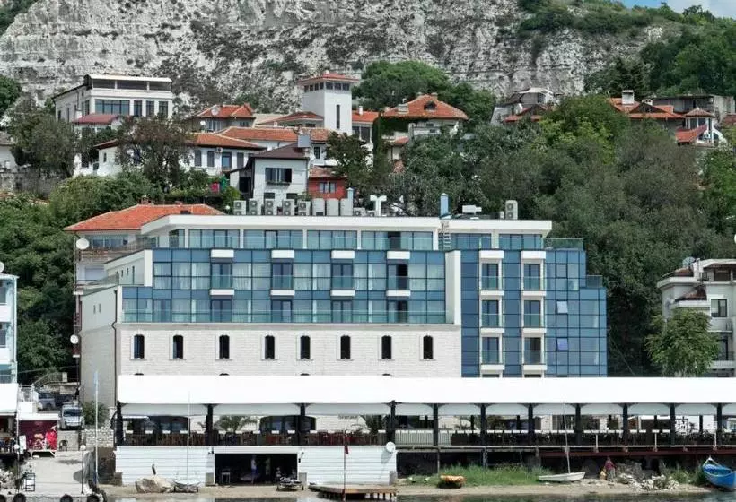 Antik Apartments