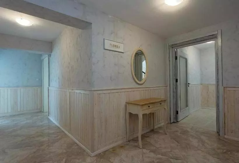 Antik Apartments