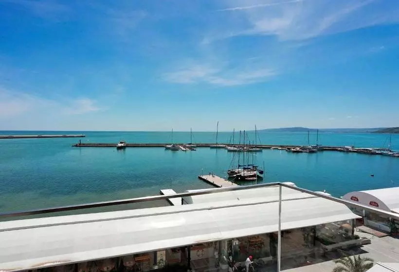 Antik Apartments