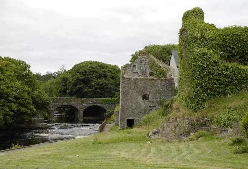 Atlantic  N  Riverside B&b