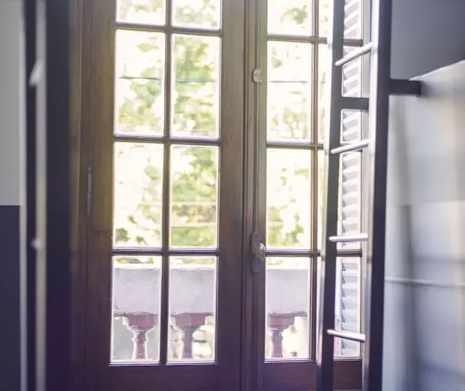 Holy Hostel Boutique